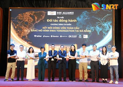 Ra mắt Chương trình thí điểm kết nối dòng vốn toàn cầu bằng hạ tầng kiểm chứng tại SURF 2026. Ảnh: VĂN HOÀNG