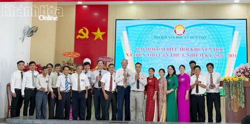 Ban Chấp hành Hội Khuyến học xã nhiệm kỳ 2026 - 2031 ra mắt tại đại hội.