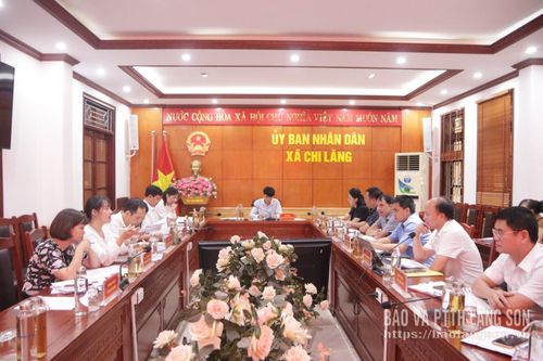 Các đại biểu tham dự buổi kiểm tra