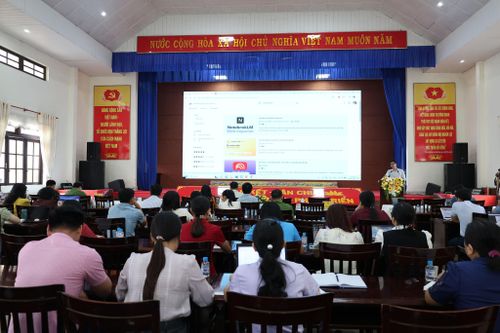 Xã Cát Tiên tập huấn nghiệp vụ thực hiện Đề án 06 cho cán bộ, công chức và cán bộ thôn
