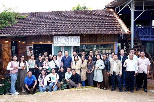 Yu Mnang Coffee dần trở thành điểm đến được du khách quan tâm