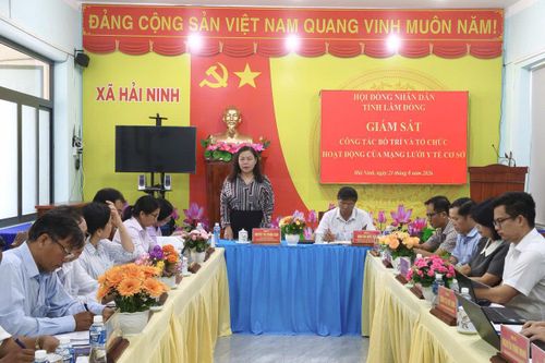 Đoàn giám sát của HĐND tỉnh Lâm Đồng do Tỉnh ủy viên, Phó Chủ tịch HĐND tỉnh Nguyễn Thị Thuận Bích, Tổ trưởng Tổ giám sát số 2 chủ trì buổi làm việc với UBND xã Hải Ninh