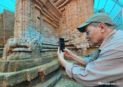  Do nằm trong môi trường ven biển, chịu tác động của hơi muối, biến đổi khí hậu, nắng nóng, gió biển và cát bay nên di tích dần xuất hiện tình trạng xuống cấp.