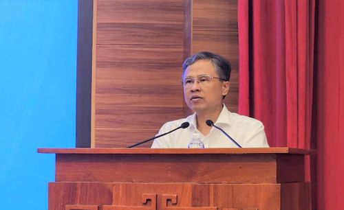 Ông Trần Hòa Nam, Phó chủ tịch UBND tỉnh Khánh Hòa phát biểu khai mạc hội nghị.