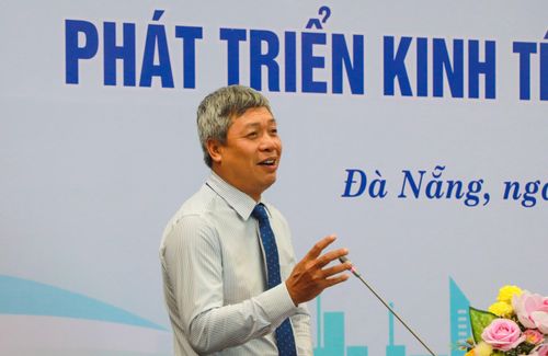Phó chủ tịch UBND TP Đà Nẵng Hồ Quang Bửu cho hay, Đà Nẵng từng bước kiến tạo nền tảng điều hành thông minh, lấy dữ liệu làm cơ sở để quản trị, điều hành. Ảnh: Thanh Đức.