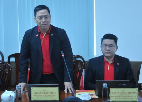 Ông Nguyễn Bác Toán, Phó Tổng giám đốc thương mại Vietjet cam kết sẽ nối lại một số đường bay trong nước gắn với nhu cầu đi lại của người lao động tại Cần Thơ.
