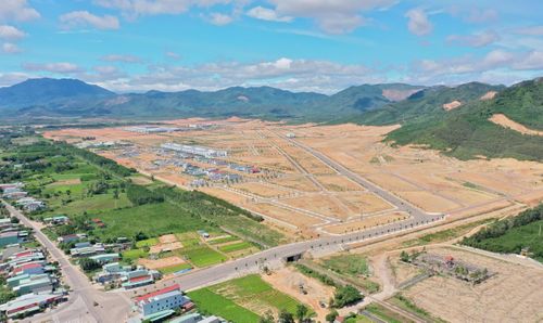 Các khu kinh tế, khu công nghiệp tiến độ thu hút dự án còn chậm so với chỉ tiêu tỉnh giao.