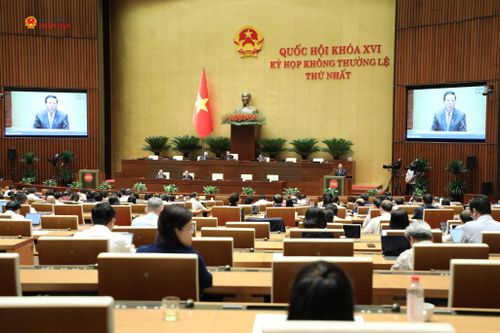 Toàn cảnh phiên Quốc hội thảo luận tại Hội trường về định hướng chính sách sửa đổi Luật Nhà ở năm 2023