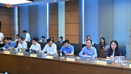 Đoàn ĐBQH tỉnh Lạng Sơn tại phiên họp