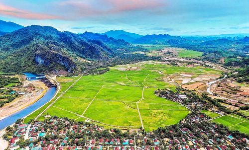 Một góc cánh đồng Môn Sơn - Phà Lài, xã Môn Sơn, tỉnh Nghệ An. Ảnh: Sách Nguyễn