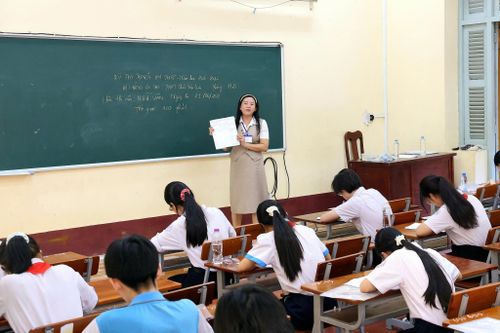 Đối với các cơ sở trường học sắp xếp, sáp nhập kiện toàn tổ chức bộ máy, không để việc sắp xếp tổ chức làm chậm tiến độ khai giảng năm học 2026 - 2027.