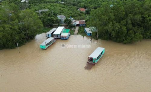 Một bến khách ngang sông ở xã Nhơn Mỹ, TP Cần Thơ.