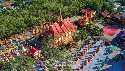 Chùa Xiêm Cán sở hữu nét kiến trúc Angkor vô cùng độc đáo.