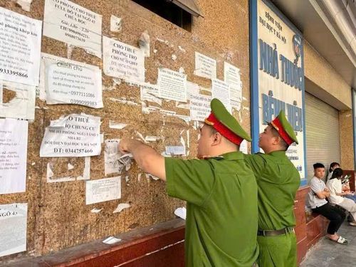 Trực tiếp xoá những điểm đen làm mất mỹ quan đô thị. Ảnh: Đức Tuấn