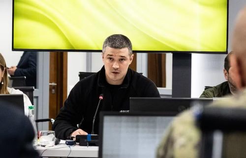 "Người dân Ukraine lúc này không muốn bị cuốn vào những tranh cãi chính trị", Anton Grushetskyi, giám đốc điều hành KIIS, nhận định.