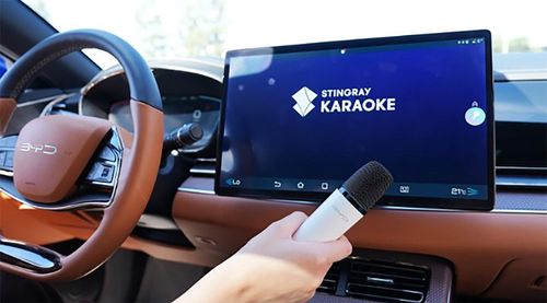 Nhà sản xuất xe điện hàng đầu Trung Quốc BYD tích hợp hệ thống karaoke vào các mẫu xe cao cấp mới. Ảnh: BYD USA.