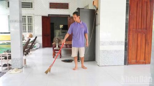 Căn nhà khoảng 120m² của gia đình ông Sơn Thuận, ngụ Ấp 4, xã Vị Thủy bị ảnh hưởng dự án tuyến đường tỉnh 925B. (Ảnh: VĂN ÚT)