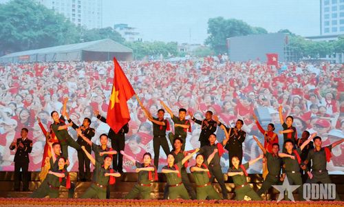  Một tiết mục văn nghệ tại buổi gặp mặt.