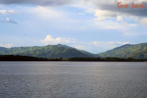 Biển Hồ ở Pleiku. Ảnh: Quốc Lê. 