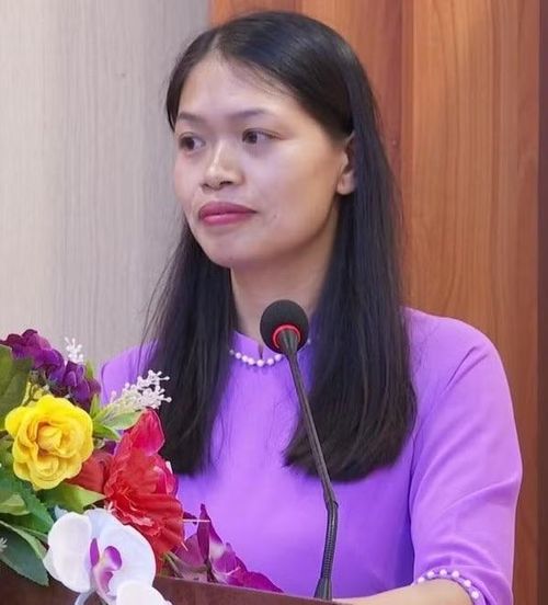 Bà Đinh Thị Bình.