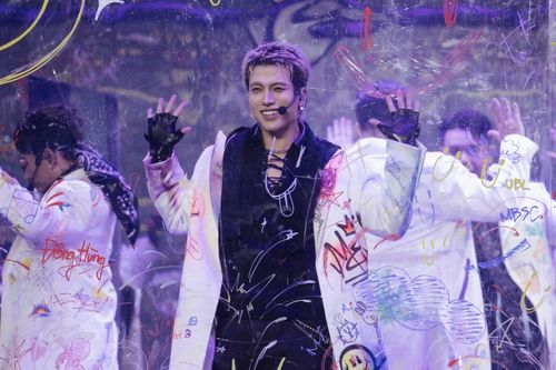 Trước khi bước vào đợt mở bán chính thức, concert Anh trai vượt ngàn chông gai đã cho thấy sức hút đáng chú ý khi 25.000 vé early bird dành cho hai đêm diễn được bán hết.