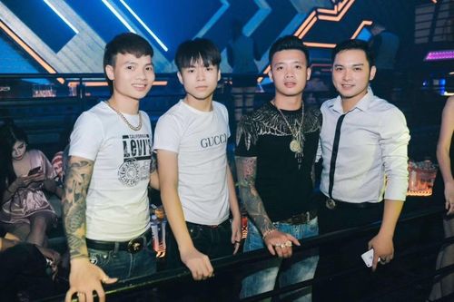 Phạm Tuấn đứng sau mọi video của Khá Bảnh.