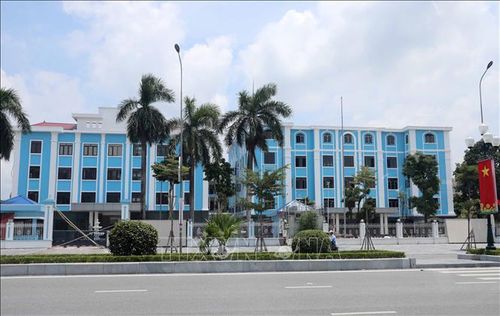 Trụ sở của Sở Tài nguyên và Môi trường tỉnh Hưng Yên cũ đang được cải tạo, sửa chữa để bàn giao cho Chi cục Hải quan khu vực IV quản lý, sử dụng. Ảnh: Thế Duyệt/TTXVN