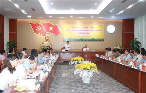 Quang cảnh buổi làm việc.