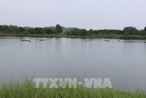 Hiện, vẫn còn hàng chục hộ dân ở xã An Phú (tỉnh Quảng Ngãi) sống bằng nghề cào Don. Ảnh: Phạm Cường - TTXVN