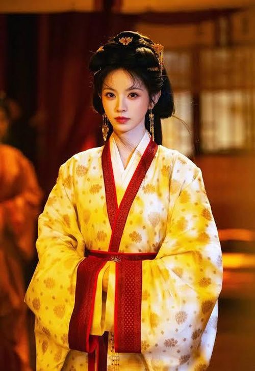  Điền Hi Vi đảm nhận cùng lúc hai nhân vật là A Sửu và Ngụy Nhiêu.