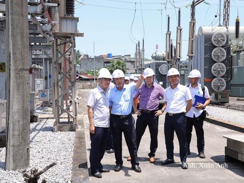  Đoàn kiểm tra công tác PCTT &TKCN tại Trạm 110 kV Mông Dương 
