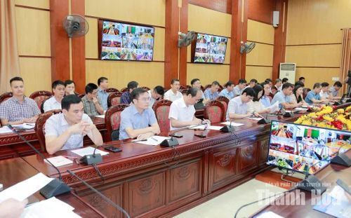 Các đại biểu tham dự hội nghị.