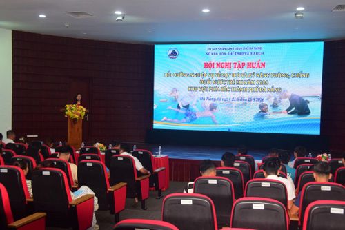 Quang cảnh lớp tập huấn do Sở Văn hóa, Thể thao và Du lịch tổ chức. Ảnh: NGUYÊN KHANG