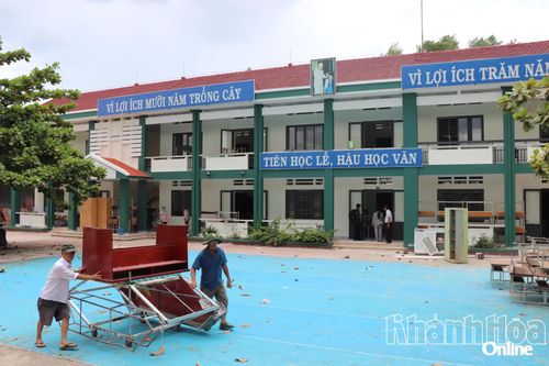 Trường Tiểu học Diên Khánh Phân hiệu 4 đang hoàn thành công đoạn cuối cùng để chuẩn bị đón học sinh tựu trường.