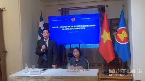 Đồng chí Hoàng Quốc Khánh, Ủy viên Trung ương Đảng, Bí thư Tỉnh ủy Lạng Sơn phát biểu tại buổi Tọa đàm kết nối doanh nghiệp Hy Lạp với tỉnh Lạng Sơn