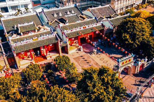 Miếu Quan Thánh là 1 trong 2 thiết chế tín ngưỡng thờ cúng cổ nhất của người Hoa ở phía Đông tỉnh