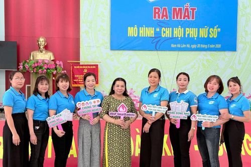 Phụ nữ xã Nam Hà Lâm Hà đẩy mạnh tuyên truyền chuyển đổi số cho hội viên, phụ nữ trên địa bàn