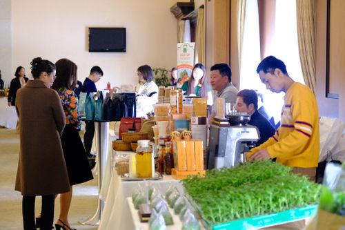 Các phường Đà Lạt và xã Lạc Dương có thế mạnh về nông nghiệp công nghệ cao, công nghiệp chế biến, với nhiều sản phẩm đặc trưng như rau, hoa, cà phê, chè, trái cây, mắc ca, dược liệu, tơ lụa, hạt điều và các sản phẩm OCOP