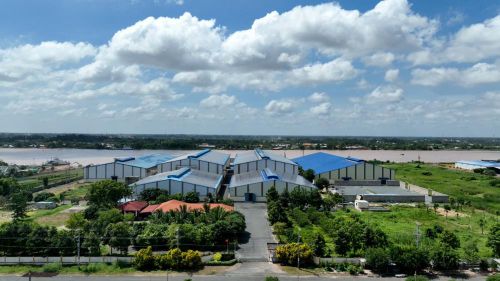 Cụm công nghiệp - tiểu thủ công nghiệp Tân Trung quy mô 49,16 ha, hướng tới mở rộng lên thành 75ha.