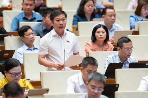ĐBQH Nguyễn Khánh Vũ (Quảng Trị) phát biểu. Ảnh: Phạm Thắng