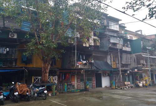 Thêm lựa chọn để bảo đảm quyền lợi của người dân cho công tác cải tạo, xây dựng lại chung cư, tập thể cũ. Ảnh: Doãn Thành