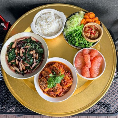 Qua những nội dung đã chia sẻ, Nhi cho biết cô kết nối được với nhiều người ở các nơi khác nhau. Có người phản hồi cảm thấy khỏe hơn khi thay đổi chế độ ăn, số khác tìm được niềm vui từ việc tự nấu nướng và xây dựng lối sống đơn giản.