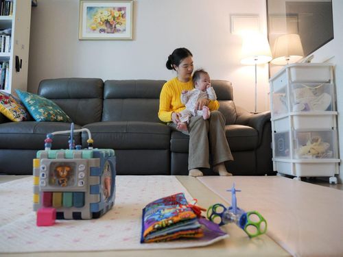 Người cao tuổi không phải lo nghĩ đến con cái khi quyết định ly hôn. Ảnh: Reuters.