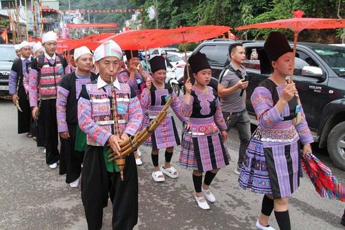 Dịp này, người dân, du khách được trải nghiệm các hoạt động trình diễn đường phố giới thiệu các tiết mục dân ca, dân vũ, nhạc cụ dân tộc đặc sắc. Ảnh minh họa