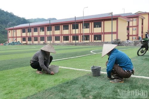 Ngoài giờ lên lớp, học sinh sẽ rèn luyện sức khỏe tại khu thể thao đa năng hiện đại.