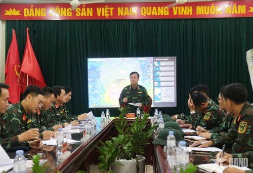 Thiếu tướng Khúc Thành Dư rút kinh nghiệm sau kiểm tra.