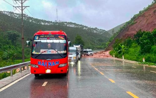 Theo Trung tâm Dự báo khí tượng thuỷ văn quốc gia, dự báo, từ ngày 23/8 đến hết ngày 24/8, khu vực Đông Bắc Bộ trong đó có Quảng Ninh, Lạng Sơn, Hải Phòng tiếp tục có mưa vừa, mưa to và dông với lượng mưa phổ biến từ 50 - 100mm, có nơi mưa rất to trên 200-300 mm.
