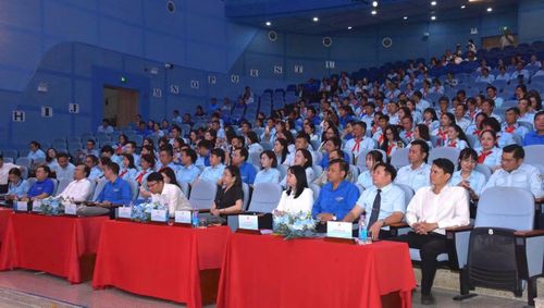 Các đại biểu tham dự Hội nghị.