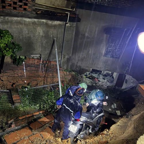 Hình ảnh tại tổ 8, khu 4, phường Bãi Cháy sau nhiều ngày mưa do ảnh hưởng của bão số 4.