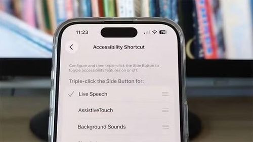  Tính năng sử dụng Live Speech giúp chuyển văn bản thành giọng nói. 